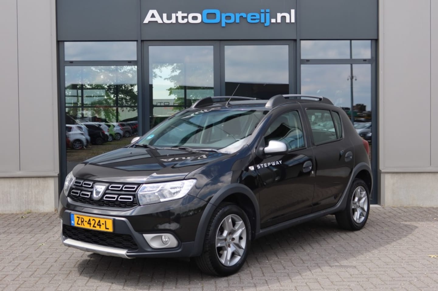 Dacia Sandero Stepway - 0.9 TCe SL Stepway AUTOMAAT Airco, NAVI, Trekhaak, PDC, LM-Velgen - AutoWereld.nl