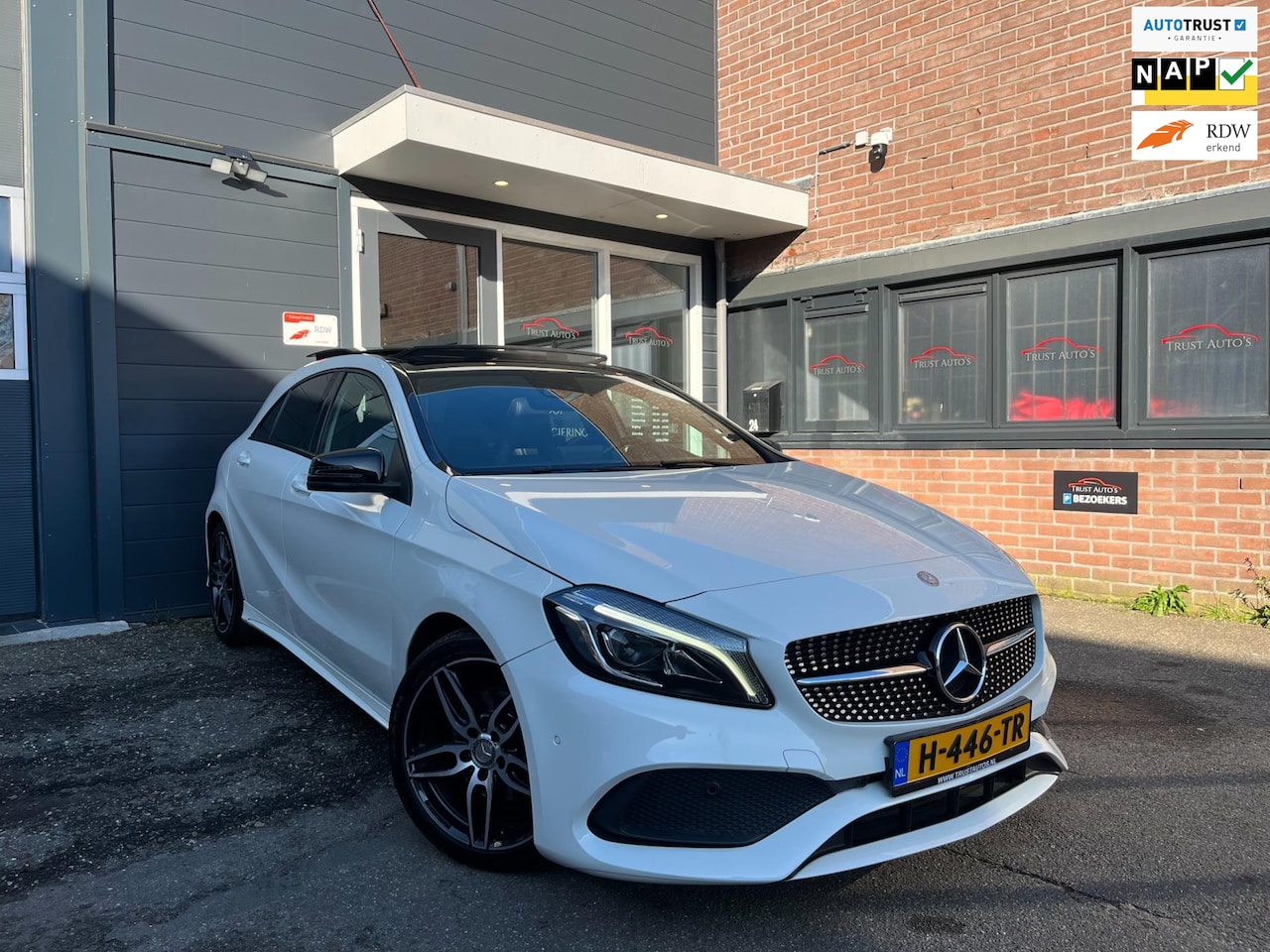 Mercedes-Benz A-klasse - 200 AMG Pano Automaat Harman/Kardon - AutoWereld.nl