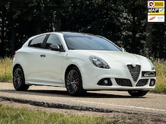 Alfa Romeo Giulietta - 1.7 TBi Quadrifoglio Verde | Org. NL | Panorama dak | Clima | Cruise | Bianco Pastello | N