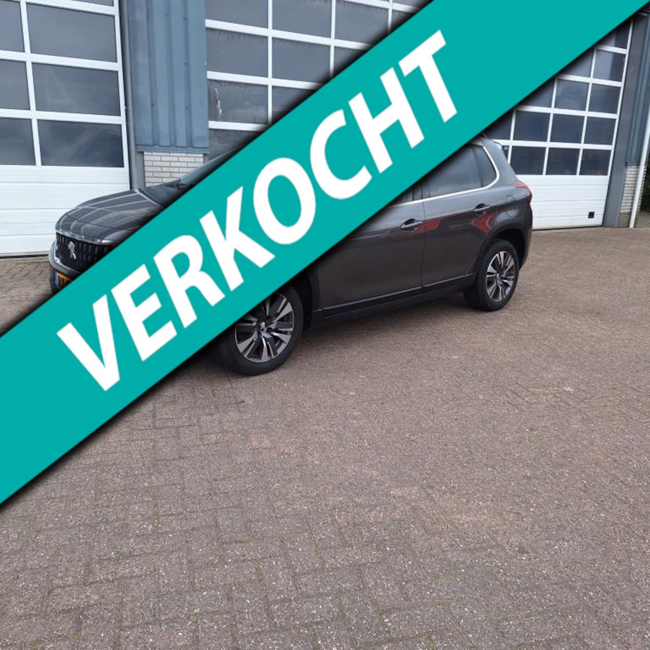Peugeot 2008 - 1.2 PureTech Allure Automaat - AutoWereld.nl