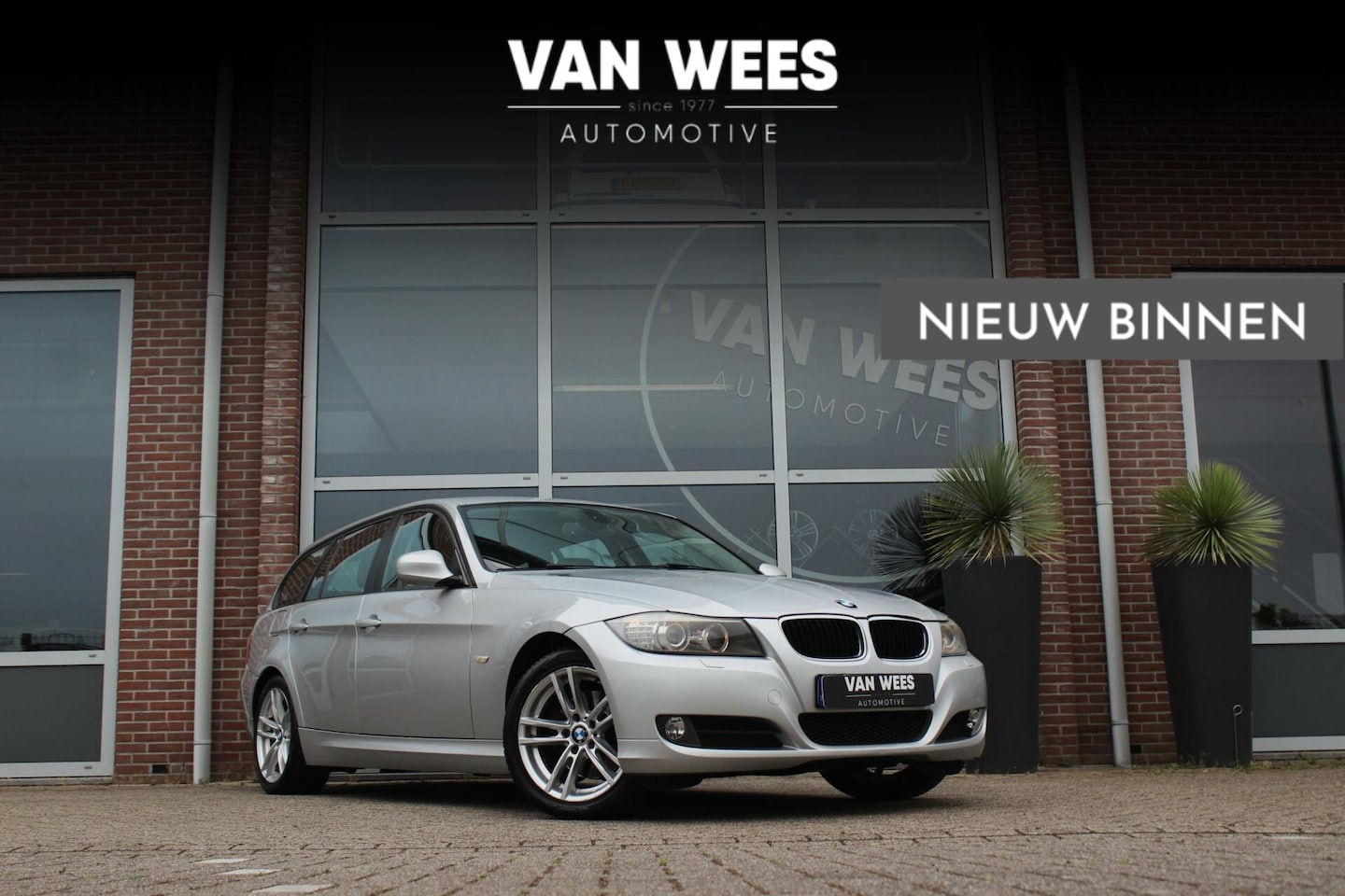 BMW 3-serie Touring - 320i E91 High Executive Facelift | Automaat | 170 pk | Leer | Navi | Xenon | 17 inch | Cru - AutoWereld.nl