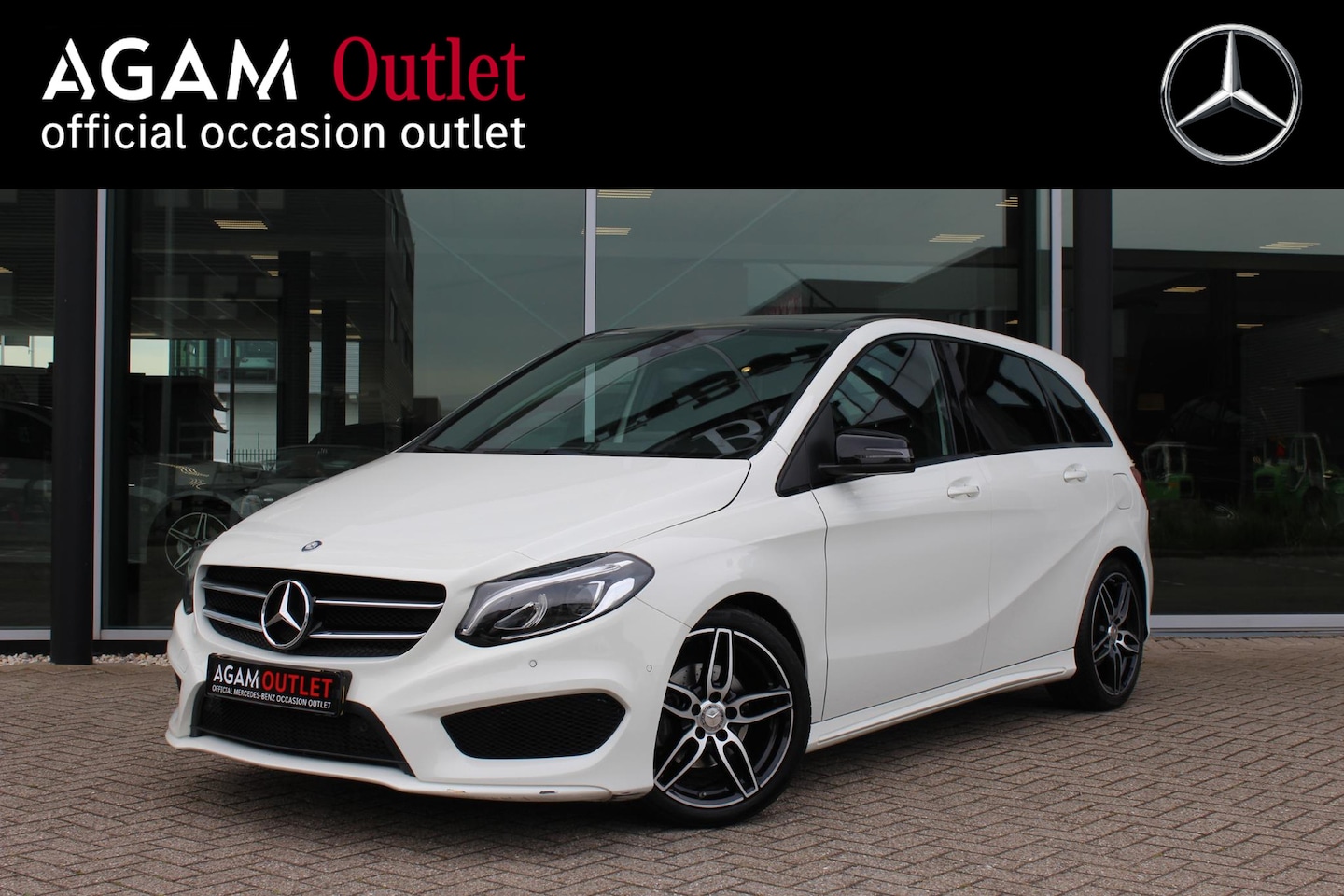 Mercedes-Benz B-klasse - 180 Ambition Line: AMG | Panorama dak | Or. NL auto, dealer onderhouden - AutoWereld.nl