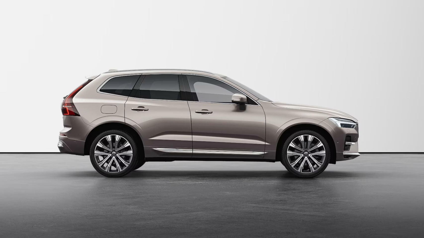 Volvo XC60 - Recharge T6 AWD Ultra Bright Direct Leverbaar! - AutoWereld.nl