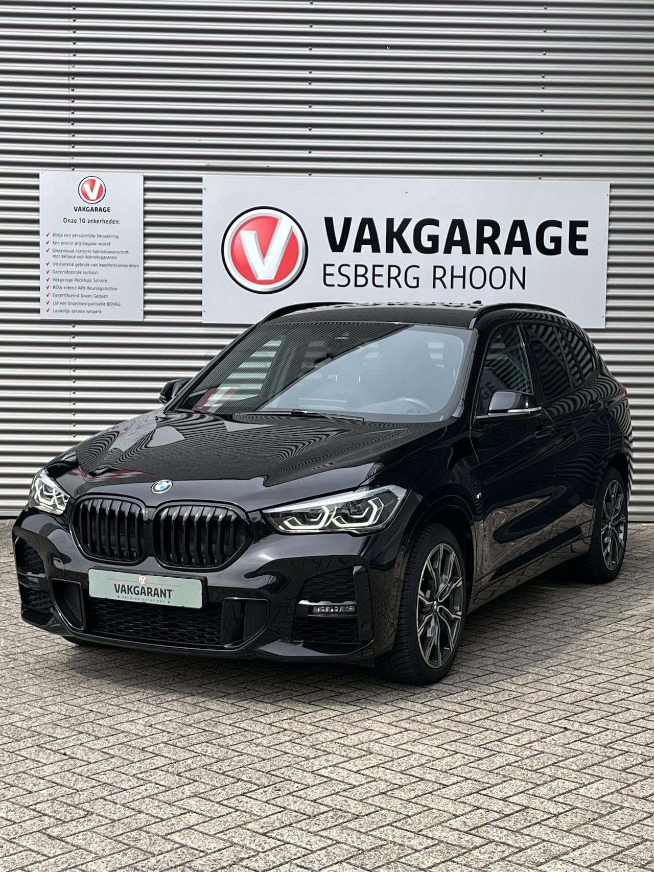 BMW X1 - sDrive20i High Executive Edition M SPORT AUTOMAAT,NAVI/CAM,HUD,PRO NAVI, TREKHAAK - AutoWereld.nl