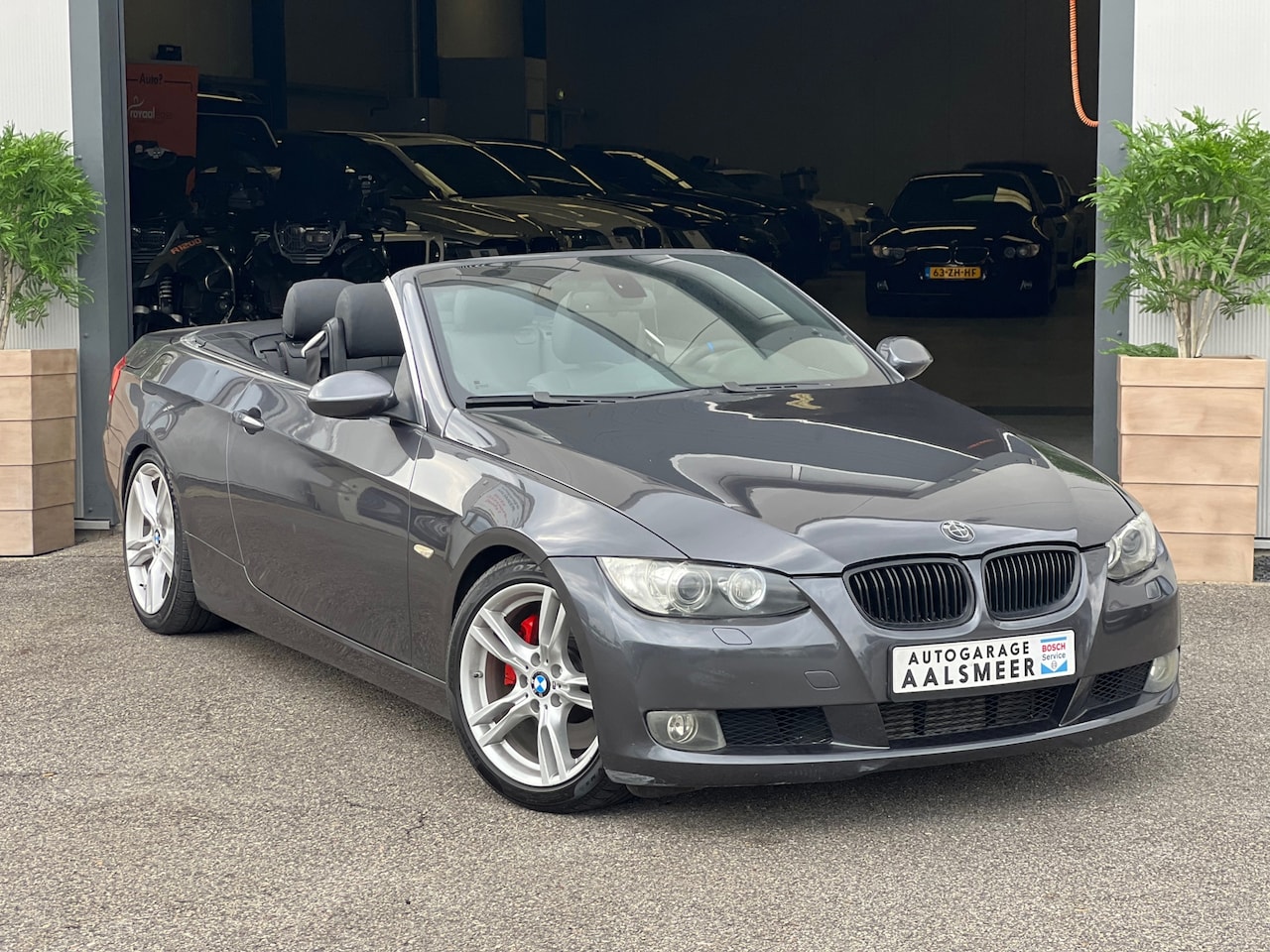 BMW 3-serie Cabrio - 335i / M - PAKKET / LEER / XENON / NAVI / INRUIL MOGELIJK - AutoWereld.nl