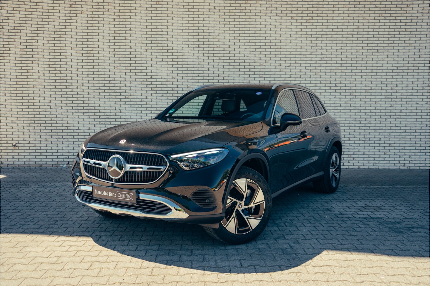 Mercedes-Benz GLC-klasse - 300e 4-Matic Luxury Line l Premium pakket l Rij-assistentie l Trekhaak l Burmester Audio l - AutoWereld.nl