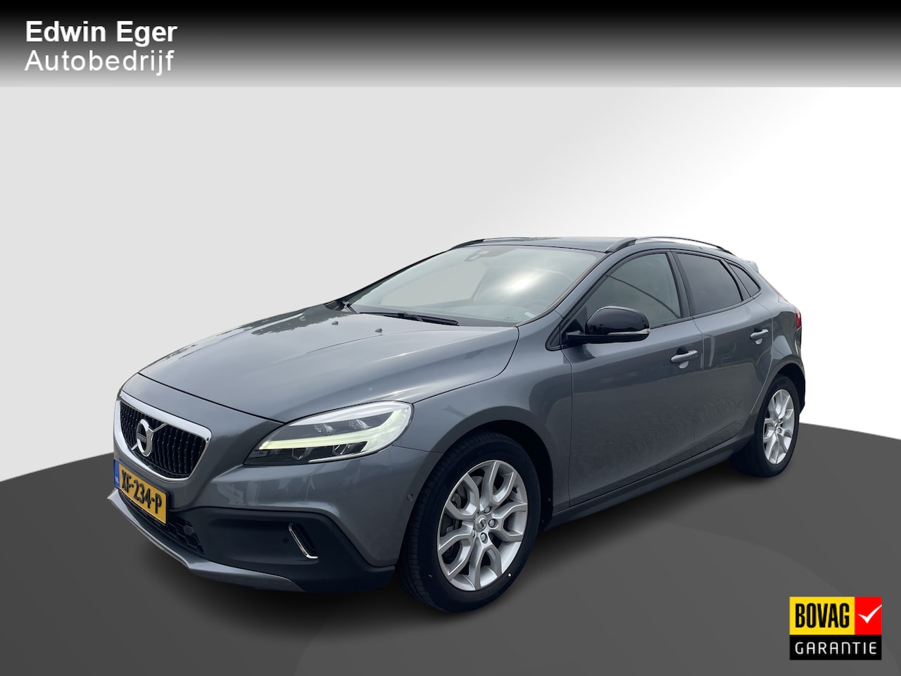 Volvo V40 Cross Country - 1.5 T3 Polar+ Luxury 1.5 T3 Polar+ Luxury, Panoramadak, Leder, Stoelverwarming, Trekhaak - AutoWereld.nl