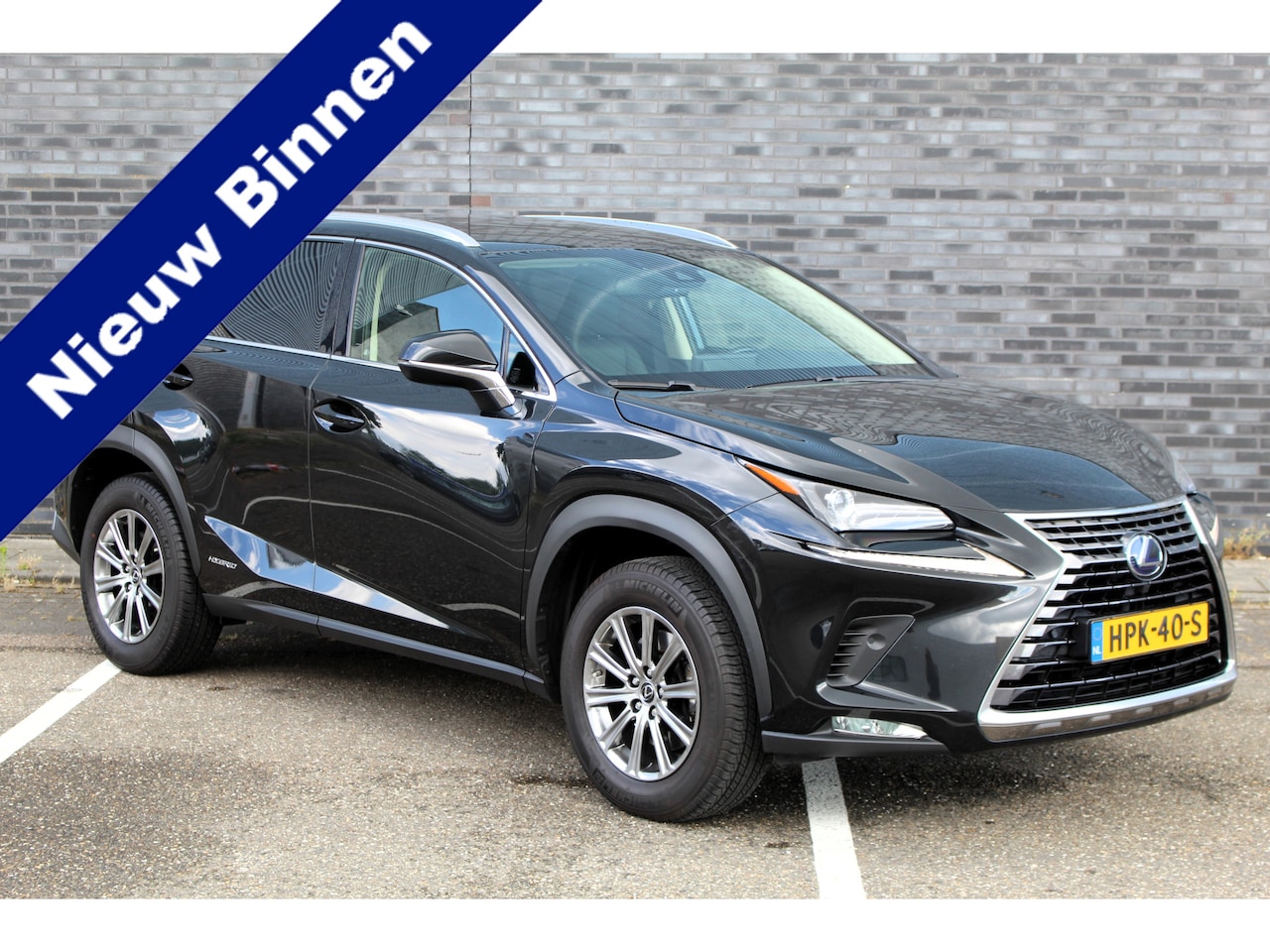 Lexus NX - 300h AWD I VAVI lADP.CRUISE I LEER ICAMERA I - AutoWereld.nl
