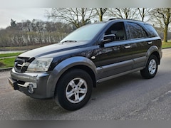 Kia Sorento - 3.5 V6 EX Luxe Automaat TUSSENBAK MAAKT GELUID