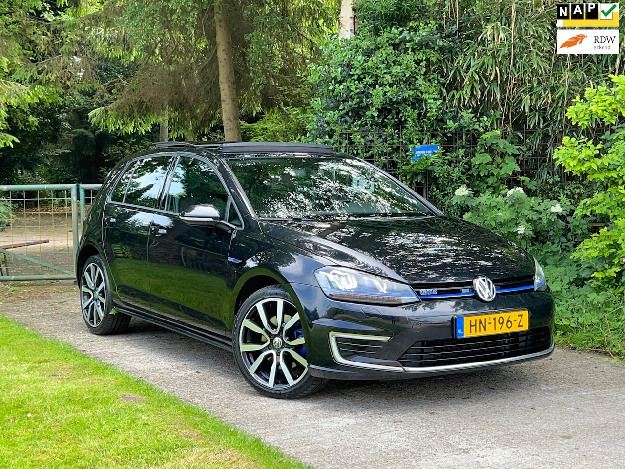 Volkswagen Golf - 1.4 TSI GTE | Pano + Navi + Goed onderhouden - AutoWereld.nl