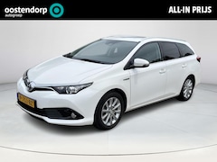 Toyota Auris Touring Sports - 1.8 Hybrid Dynamic | Trekhaak | Stoelverwarming | Keyless entry | Parkeercamera |
