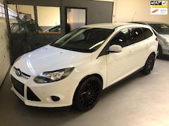 Ford Focus - 1.6 EcoBoost 150pk/Trekhaak/NAVI/VOL OPTIES