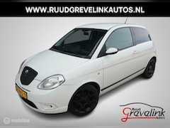 Lancia Y(psilon) - Ypsilon 1.4-16V 95 PK H6 Airco Lichtmetalen Velgen DonkerGlas Leer/Alcantara