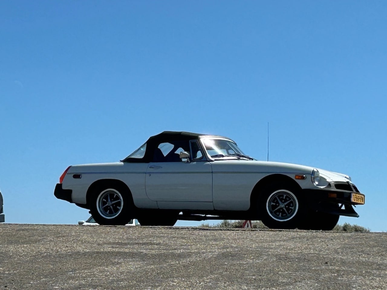 MG B type - 1.8 Roadster 105hp - AutoWereld.nl