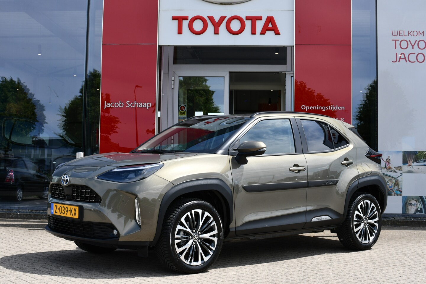 Toyota Yaris Cross - 1.5 Hybrid Executive Limited Automaat 116pk | Dodehoekdetectie | 360 graden camera | Park - AutoWereld.nl
