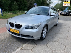 BMW 5-serie Touring - 525xi Executive 4x4 AUTOMAAT