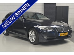 BMW 5-serie Touring - 523i High Executive // NAVI // LEDER // ELECTRISCHE TREKHAAK // PANORAMADAK // CLIMA //