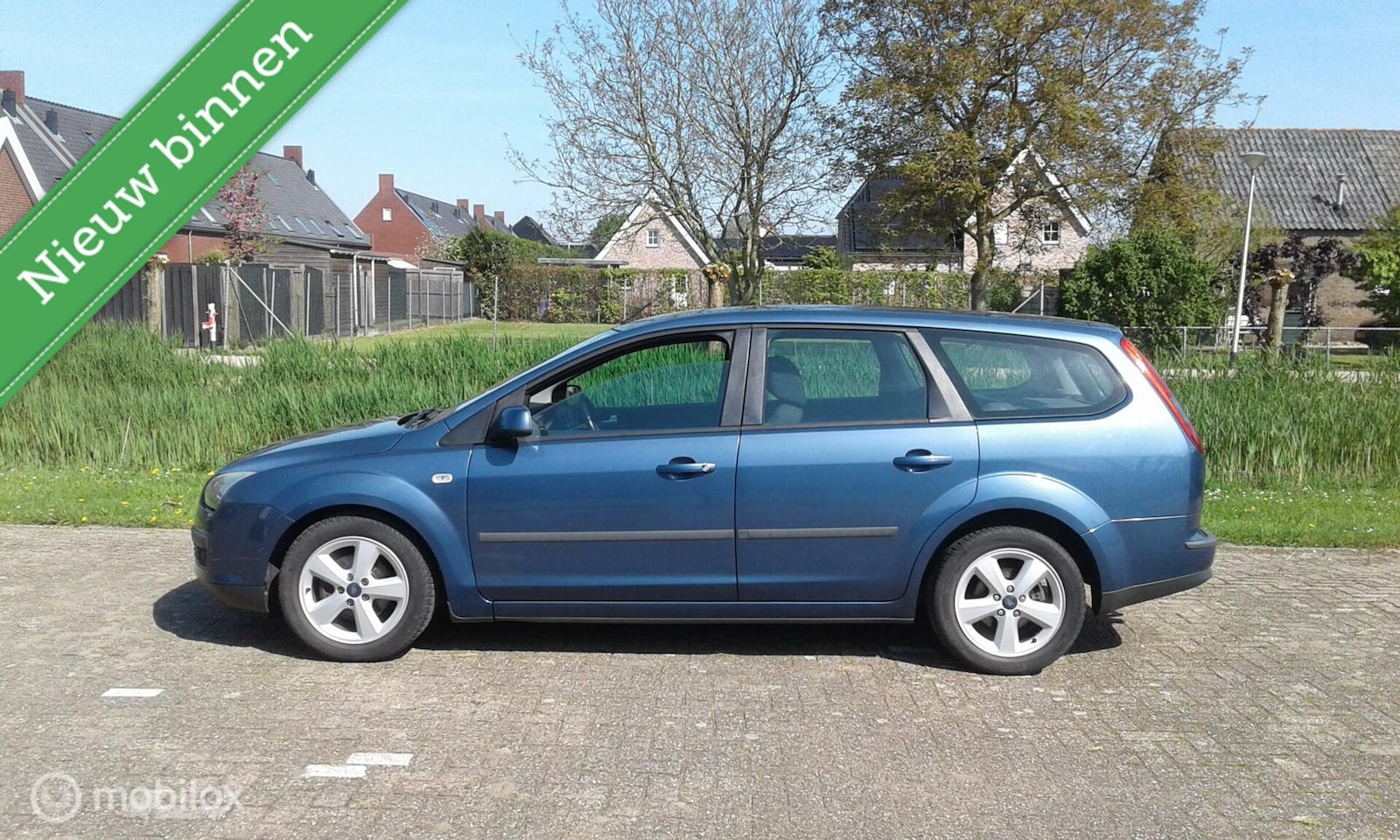 Ford Focus Wagon - 1.6-16V Futura 1.6-16V Futura - AutoWereld.nl
