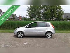 Ford Fiesta - 1.3-8V Futura XL Nette auto met APK en onderhoud