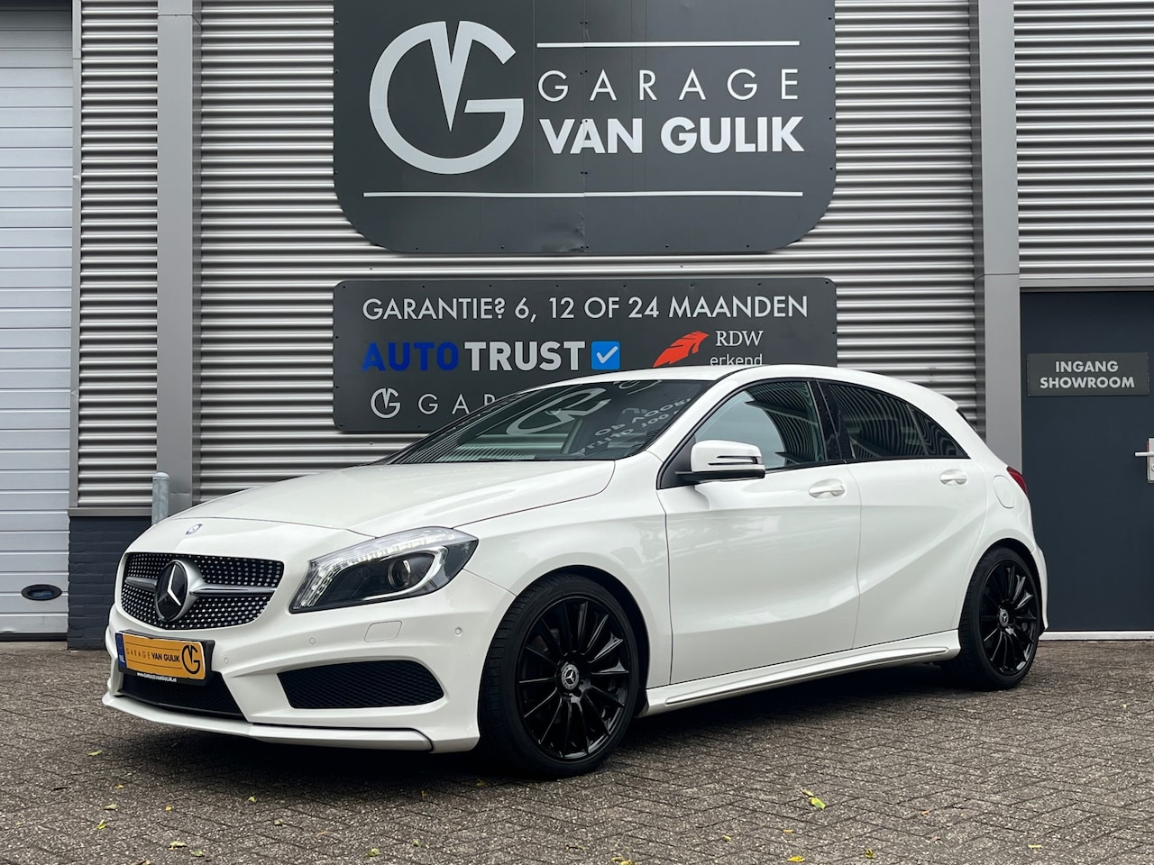 Mercedes-Benz A-klasse - 180 122PK AMG Navi,Clima,Cruise,Carplay,Isofix,Lmv,Bluetooth,Led,Pdc,ElektrRamen+Spiegels, - AutoWereld.nl