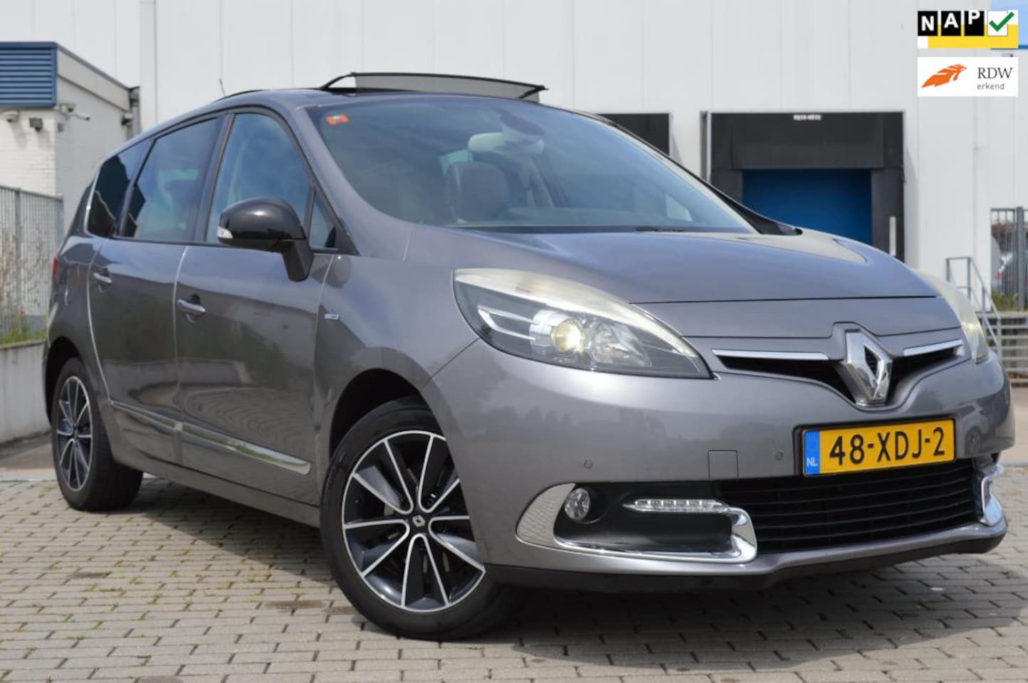 Renault Grand Scénic - 1.4 TCe Bose Panorama Cam PDC Xenon NAP - AutoWereld.nl