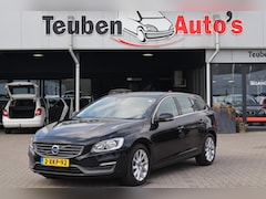 Volvo V60 - 2.0 D4 Momentum (KOPPAKKING LEK) Navigatie, Cruise control, Lichtmetalen wielen, Trekhaak