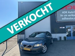 Volvo S40 - 2.4 Edition I AUTOMAAT/CRUISE/CLIMA/TREKHAAK