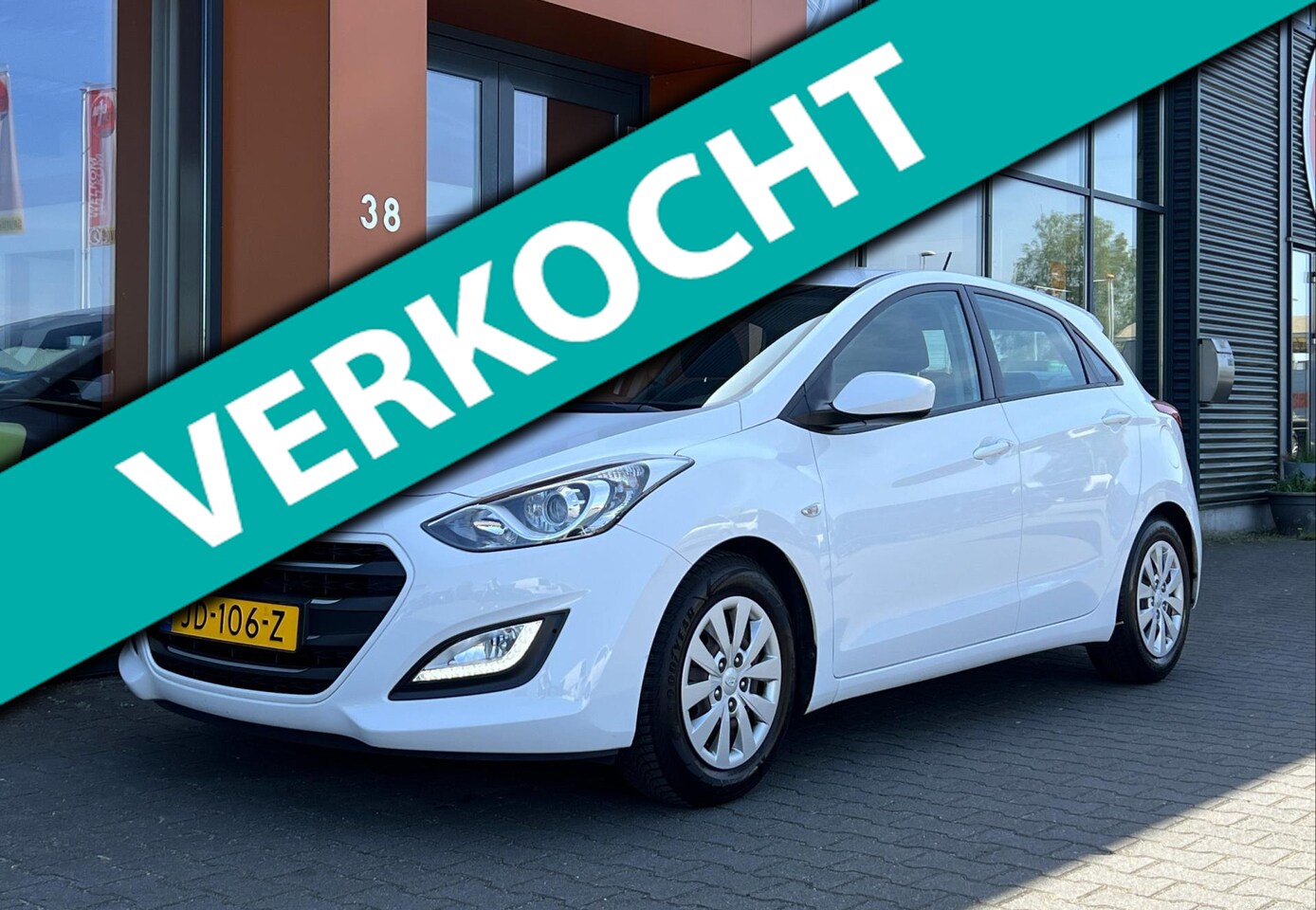 Hyundai i30 - 1.4 i-Drive|bluetooth|cruise|PDC|Isofix|Airco - AutoWereld.nl