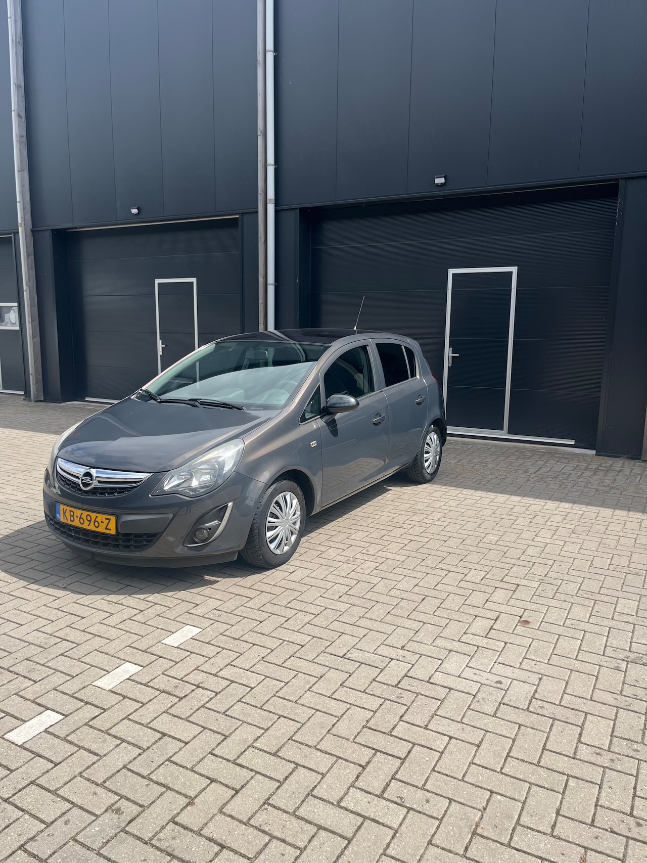 Opel Corsa - 1.4-16V Cosmo - AutoWereld.nl