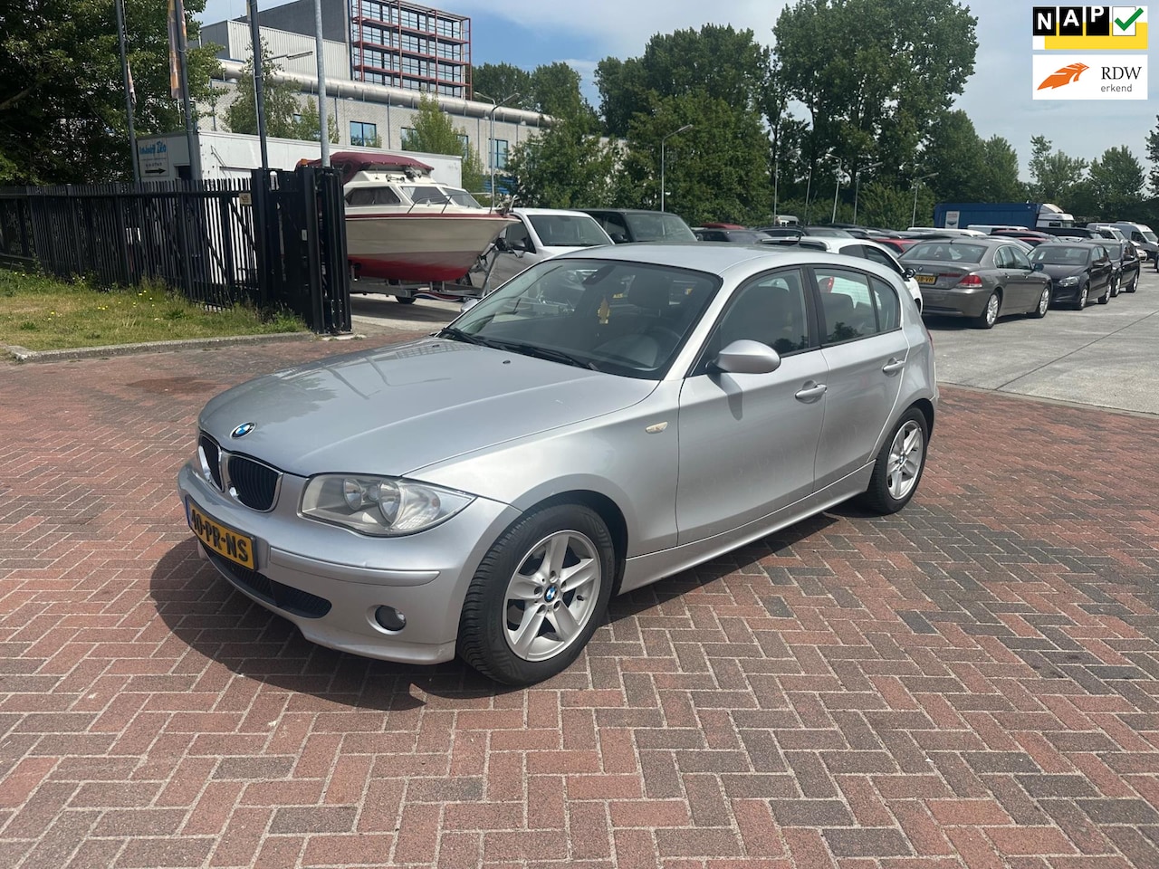 BMW 1-serie - 116i High Executive Airco! Leder! - AutoWereld.nl