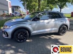 Volkswagen T-Roc - 1.5 TSI R-Line 18 INCH CarPlay Black Style pakket