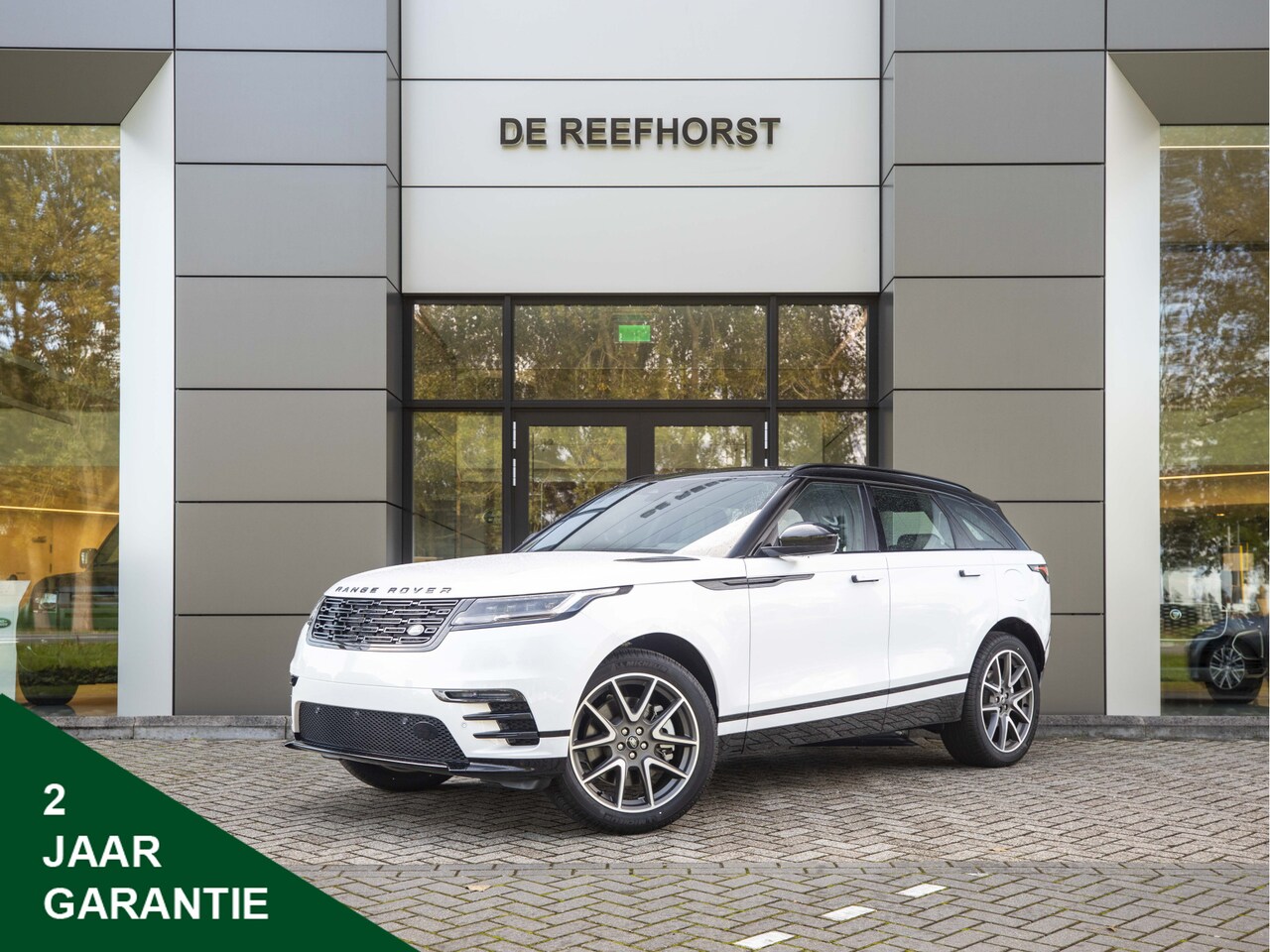 Land Rover Range Rover Velar - P400e 404pk AWD Dynamic HSE PHEV | Ostuni White | Head-up Display | Black Pack | Ambiance - AutoWereld.nl