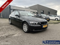 BMW 3-serie - 318i High Executive