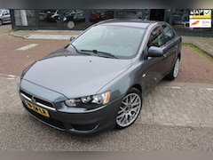 Mitsubishi Lancer Sports Sedan - 1.8 Invite | Airco | Navi | Carplay |