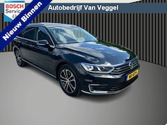 Volkswagen Passat Variant - 1.4 TSI GTE Connected Series Plus pano, Navi, cruise, stoelverw