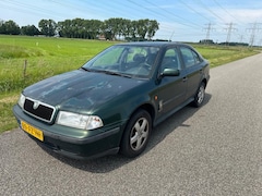 Skoda Octavia - 1.6 Ambiente AIRCO