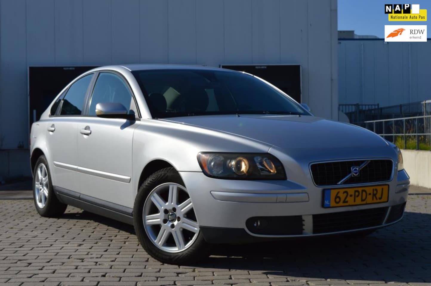 Volvo S40 - 2.4 Elan Sedan zeer goed onderhouden APK NAP - AutoWereld.nl