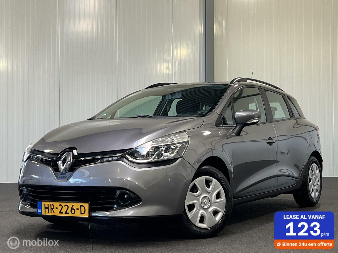 Renault Clio Estate - 0.9 TCe Expression [ NAP navigatie cruise ] - AutoWereld.nl