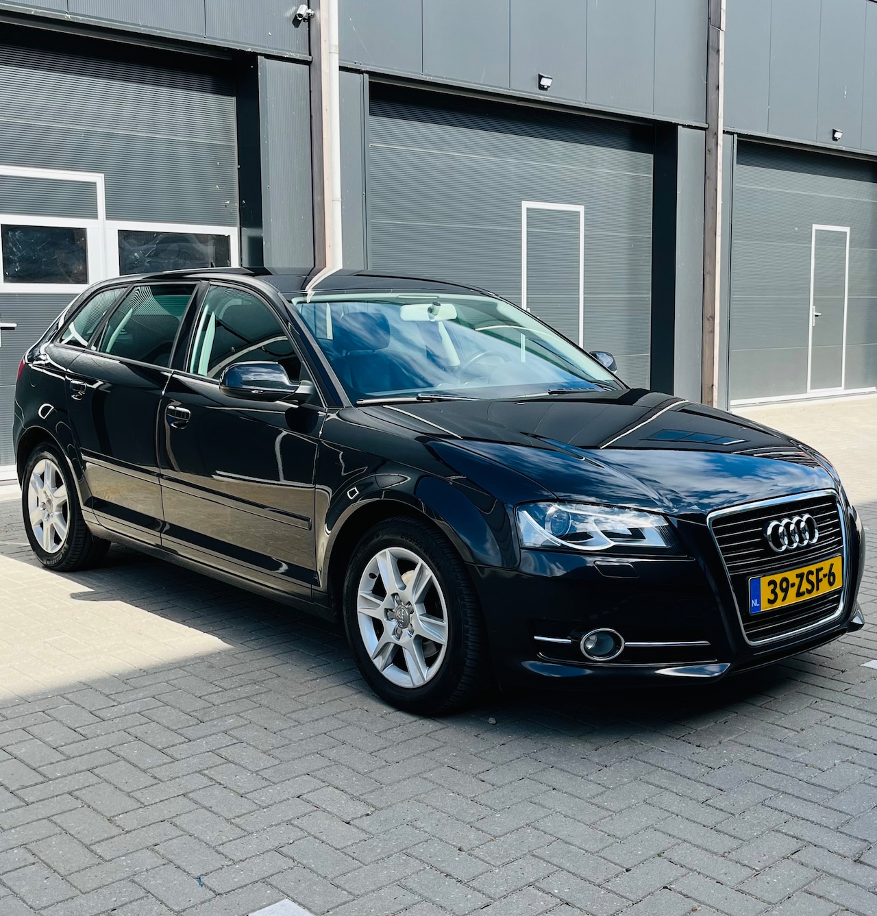 Audi A3 Sportback - 1.2 TFSI Attraction Advance - AutoWereld.nl