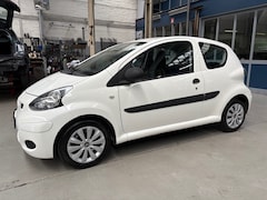Toyota Aygo - 1.0 12V VVT-I 3DRS | Carkit | *124.000Km* | Rijklaar prijs