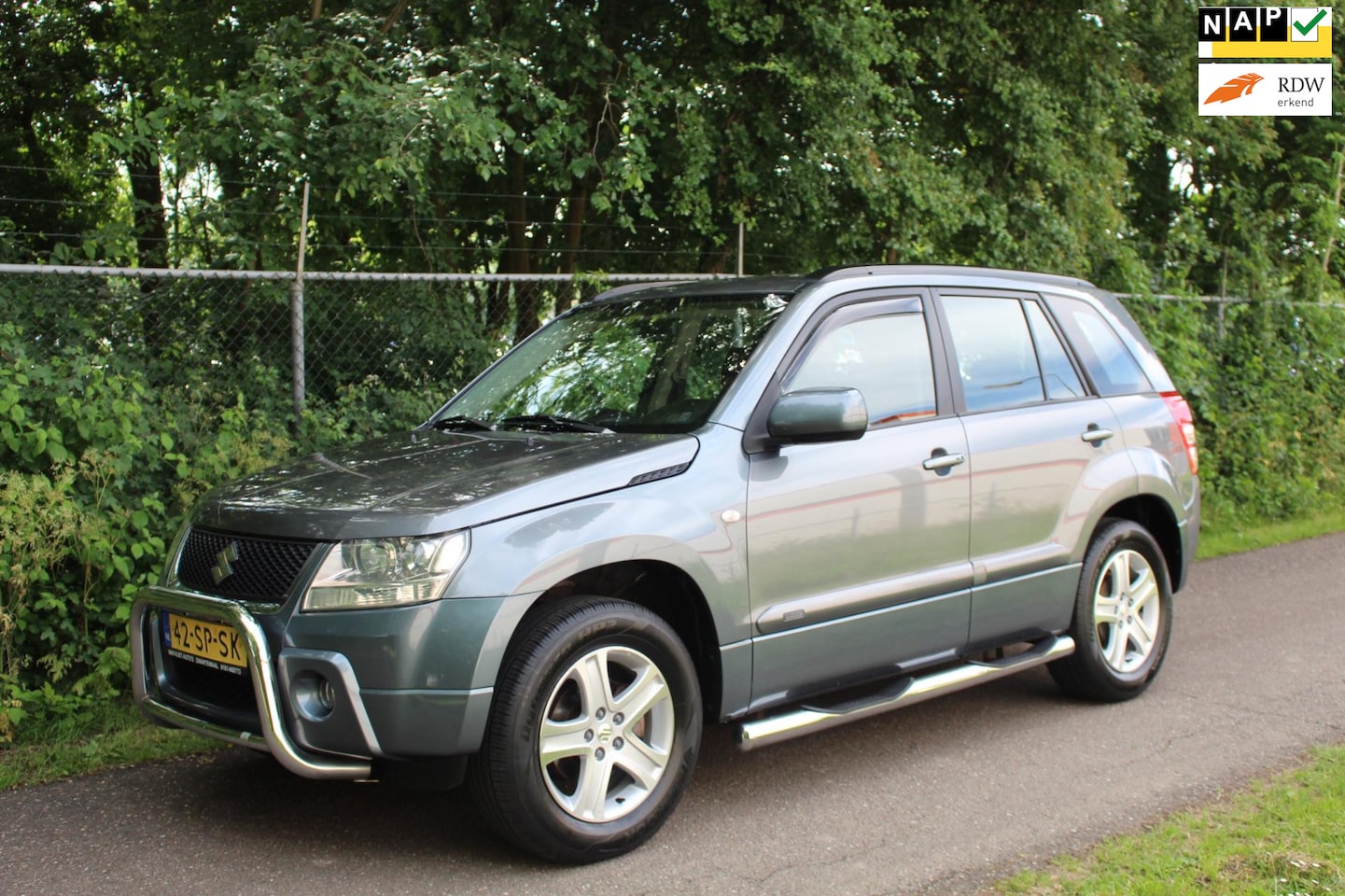 Suzuki Grand Vitara - 2.0-16V Exclusive *2e EIG ! *Trekhaak! - AutoWereld.nl