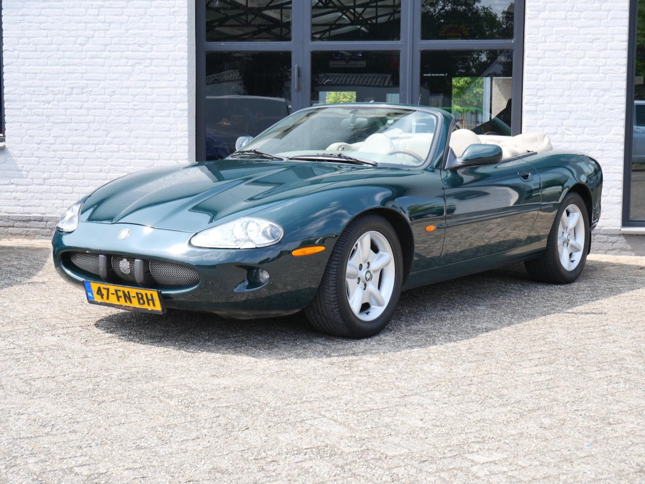 Jaguar XK8 - 4.0 V8 Convertible 149000Km !!! Xenon Pdc - AutoWereld.nl