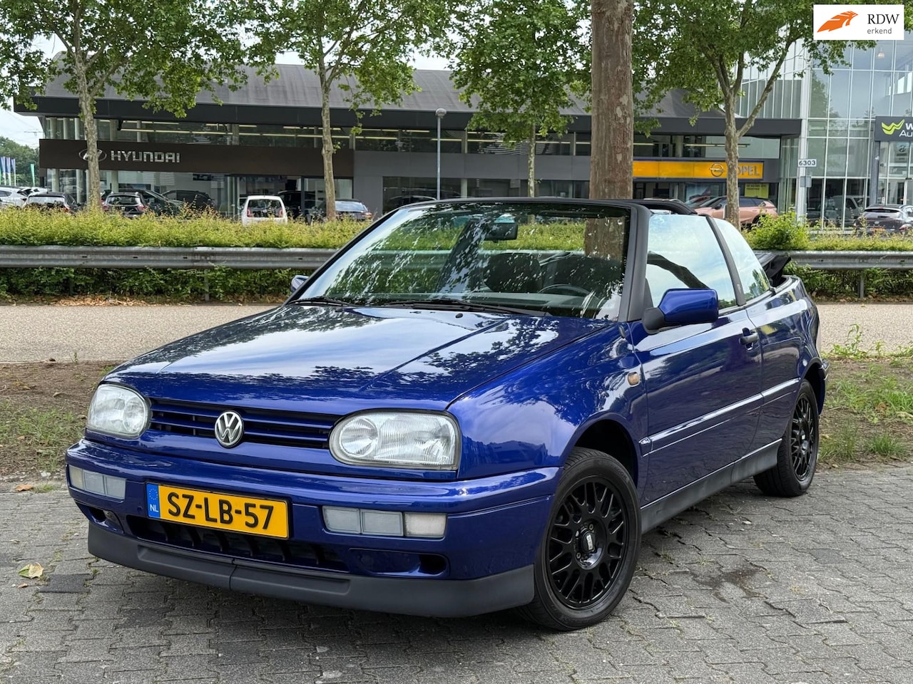 Volkswagen Golf Cabriolet - 1.8 gerestaureerd - AutoWereld.nl