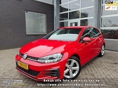 Volkswagen Golf - 2.0 TSI GTI Business 5-deurs | *Particuliere Verkoop* | 230pk | Handgeschakeld | Navigatie