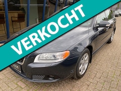 Volvo V70 - 2.5FT Summum Automaat LEER / XENON / BLUETOOTH