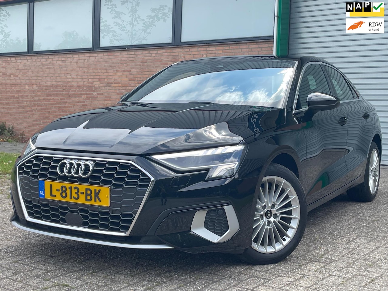 Audi A3 Limousine - 30 TFSI Business edition Virtual Carplay Navi - AutoWereld.nl