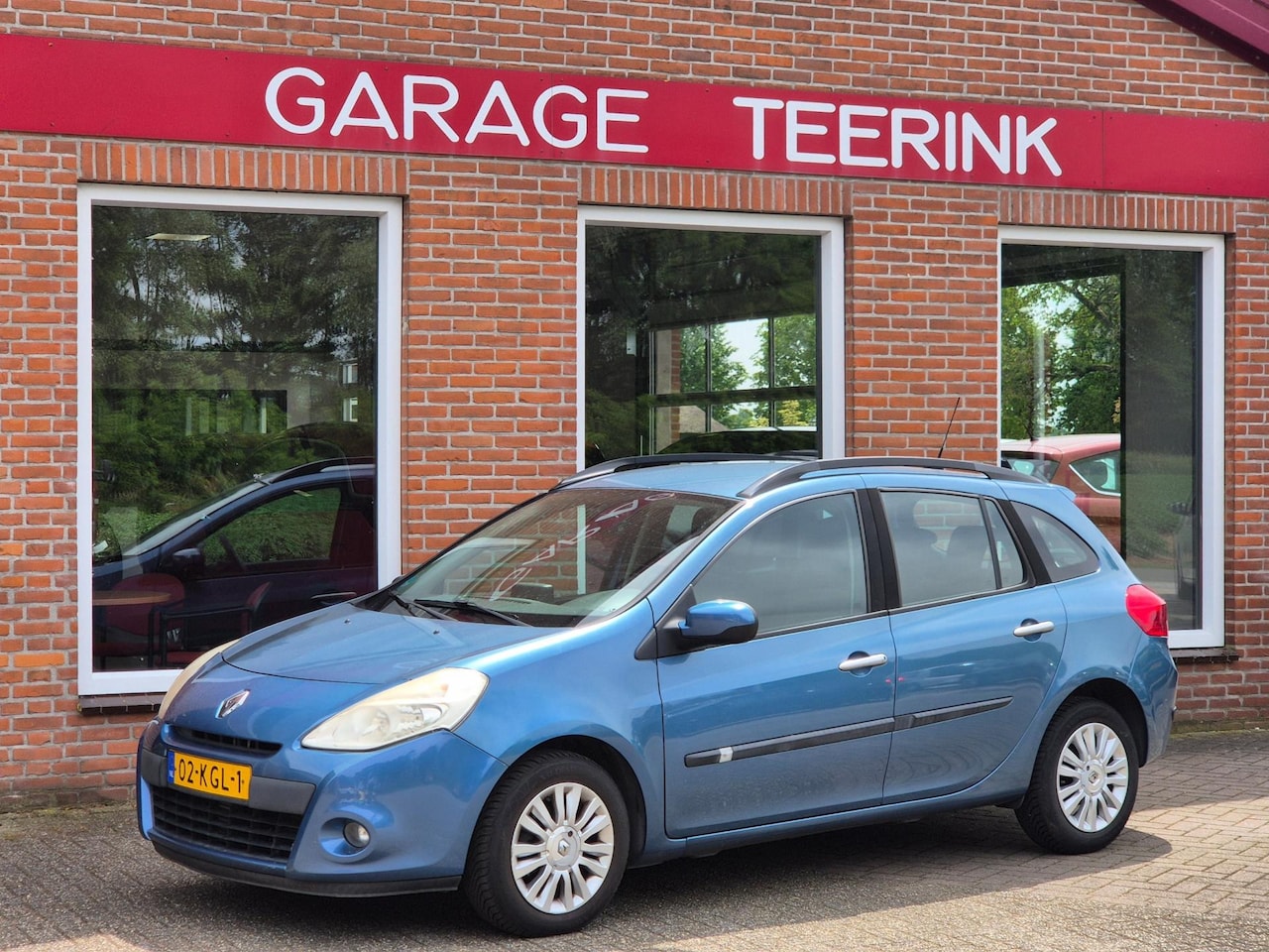 Renault Clio Estate - 1.2 TCE Expression 101PK 5drs airco, navi, elektr.ramen, radio/cd, APK tot 09-06-2026 - AutoWereld.nl