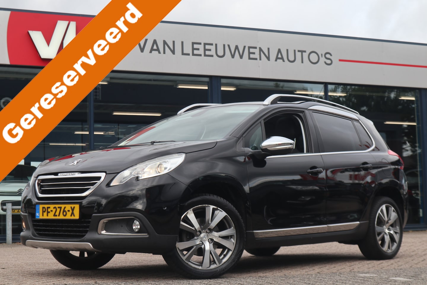 Peugeot 2008 - 1.2 PureTech Féline | Cruise | Trekhaak | Navigatie - AutoWereld.nl