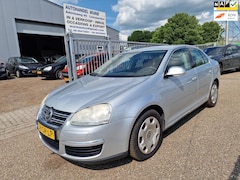 Volkswagen Jetta - 1.6 Comfortline/Automaat/MOTOR LOOPT OP 3 CILINDERS