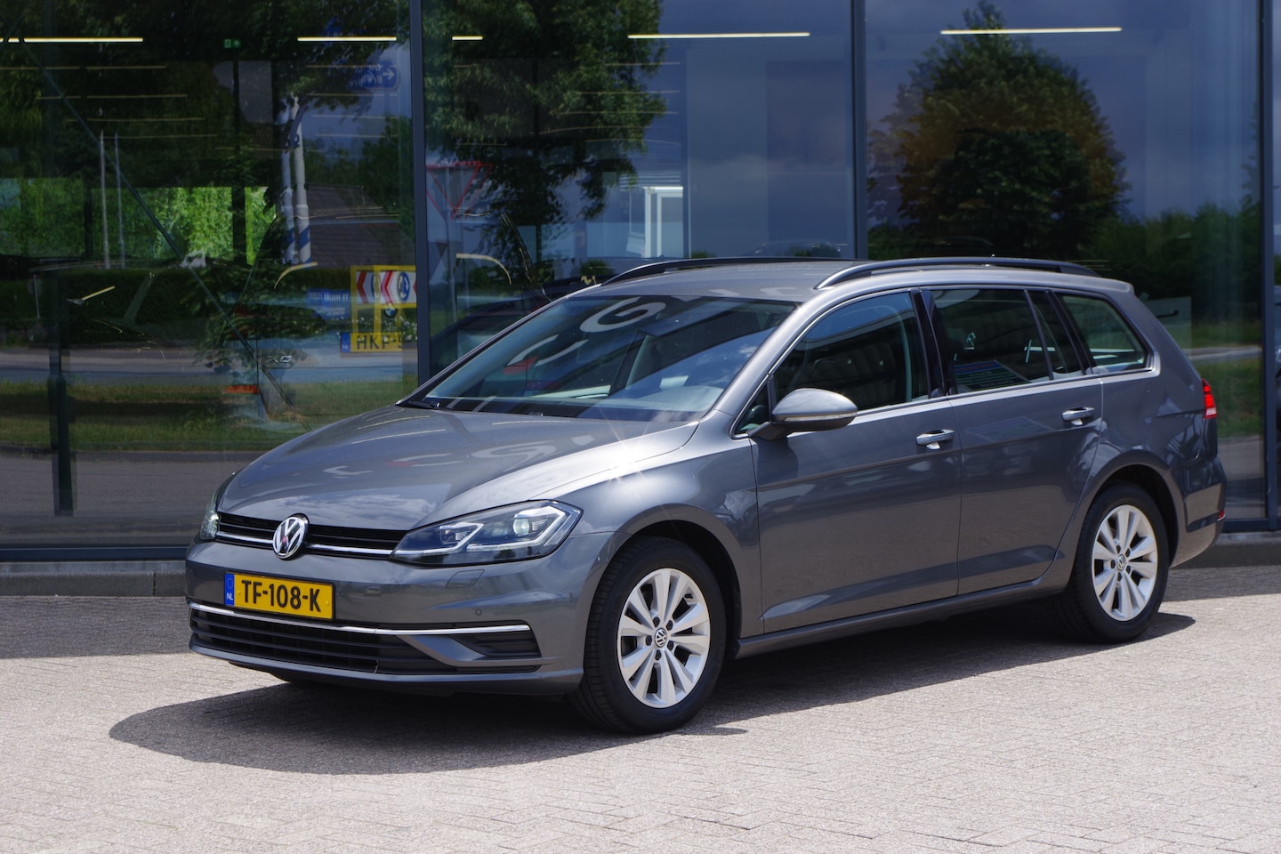 Volkswagen Golf Variant - 1.4 TSI Comfortline Business 1.4 TSI 125 PK Comfortline Business, Cruise Control, Carplay, Navigatie, parkeersenoren, - AutoWereld.nl